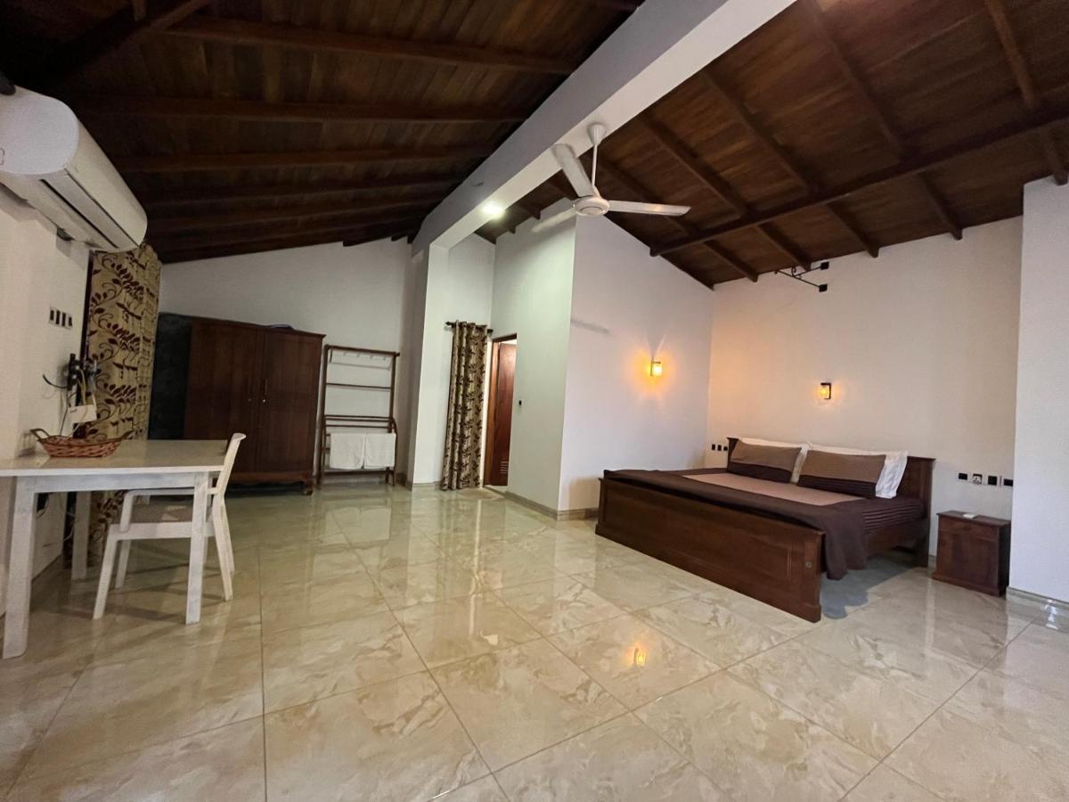 Villa Dinoos- Weligama Luaran gambar